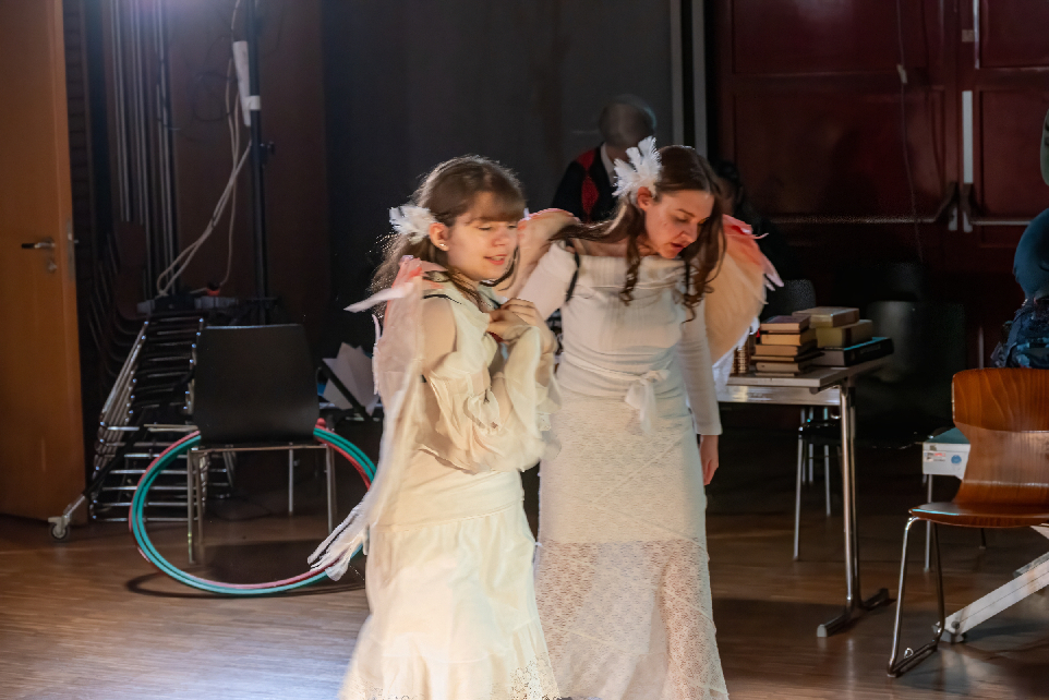 faust26-019-260410_k_k