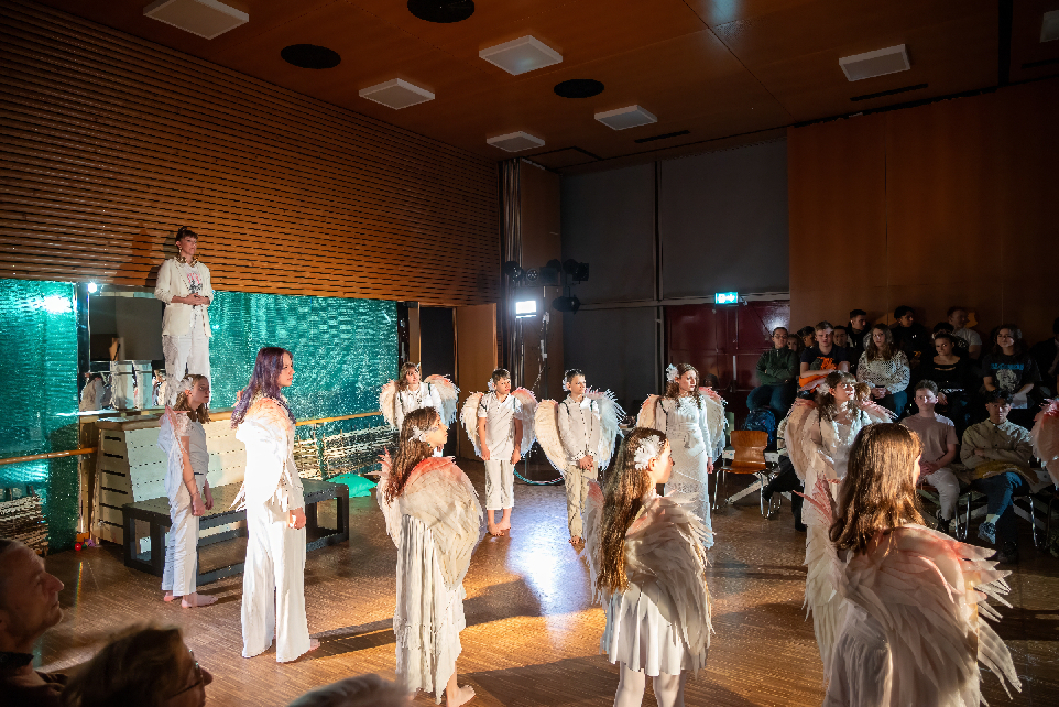 faust26-030-260410_k_k