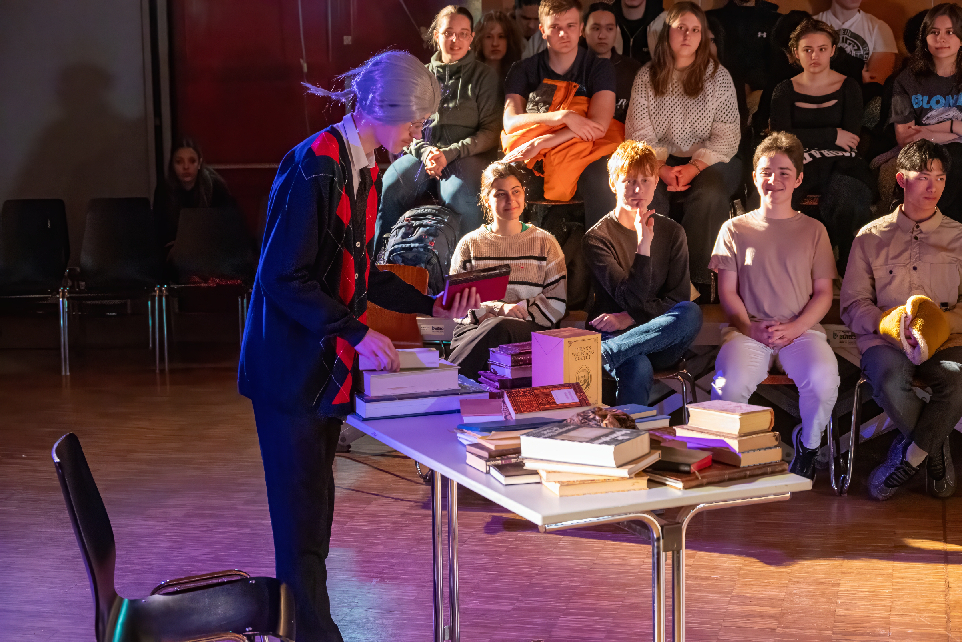 faust26-033-260410_k_k