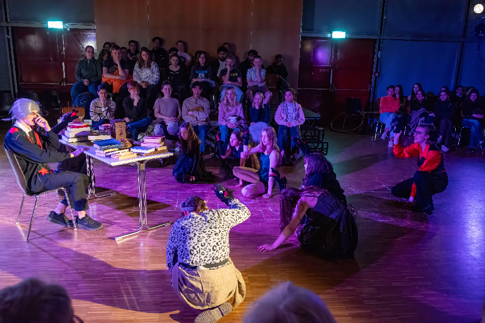 faust26-053-260410_k_k