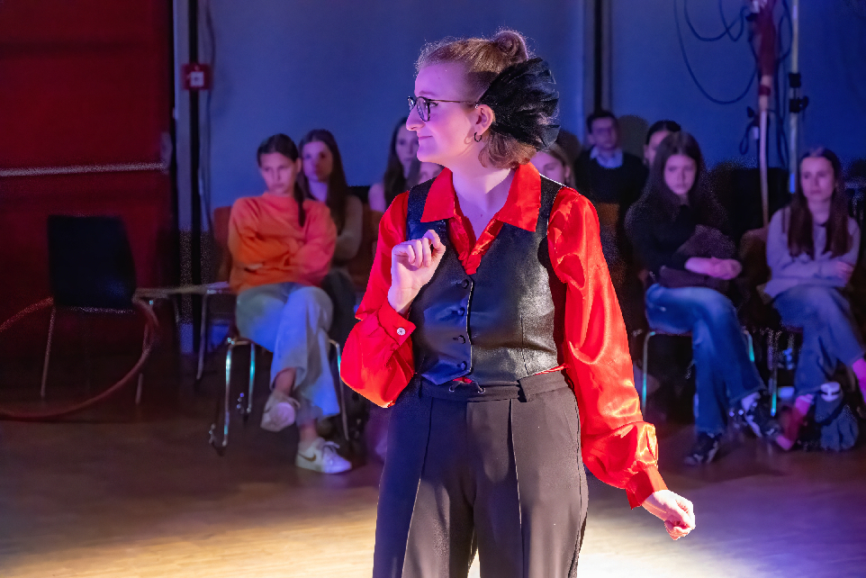 faust26-055-260410_k_k