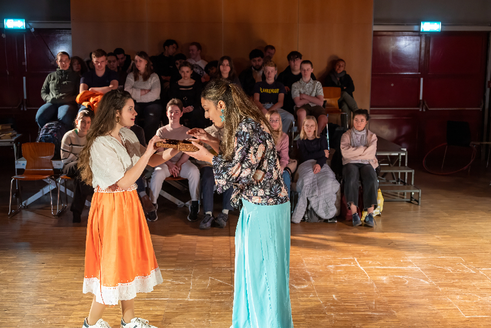 faust26-084-260410_k_k