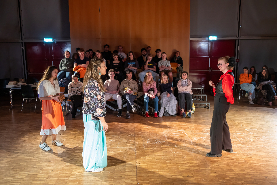 faust26-087-260410_k_k